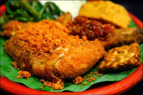 Resep Ayam Penyet Sederhana Khas Surabaya dan Solo Arena Mesin