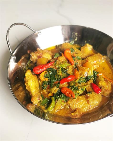 Resep Ayam woku kemangi pedas manado oleh Margareth Juniarti Cookpad