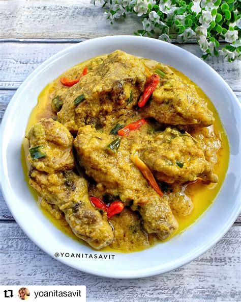 Ikan Gurame Goreng Bumbu Acar Kuning Resep babi, Resep masakan, Makanan