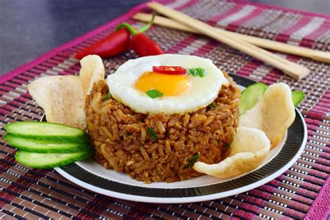 Resep Nasi goreng merah/tanpa kecap oleh Ita Madyasari Cookpad