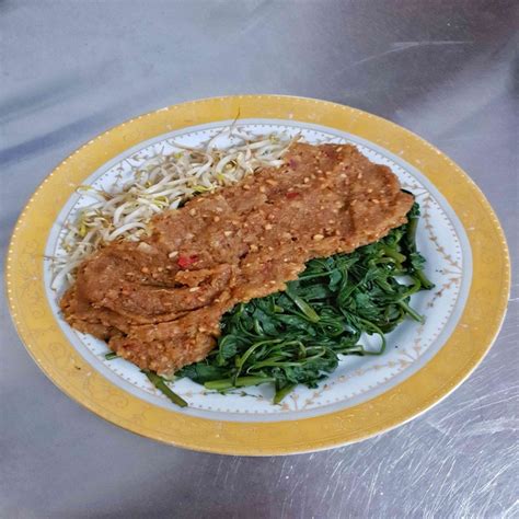 Resep Pecel Semanggi khas Surabaya yang Rasanya Khas Banget!