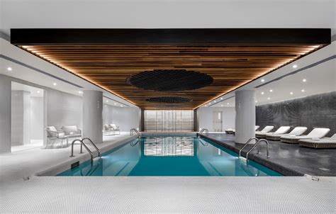 reservation hotel montreal with pool