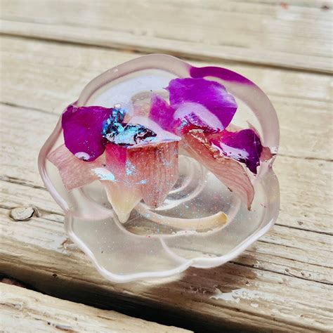 Resin Flower Keepsake