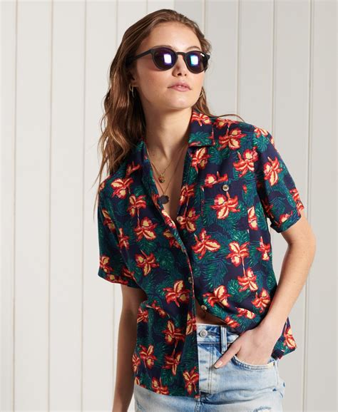 Unlock the Secrets of Resort Shirts: Discover Style and Comfort for the Ultimate Escape