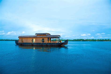 resorts in kerala with houseboat