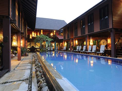 resorts in kuching malaysia