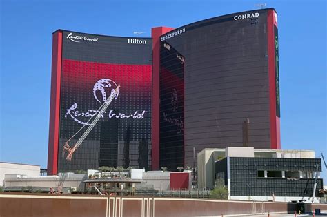 resorts world casino owners
