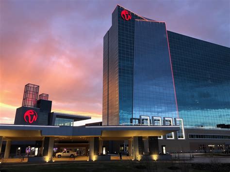 resorts world catskills casino restaurants