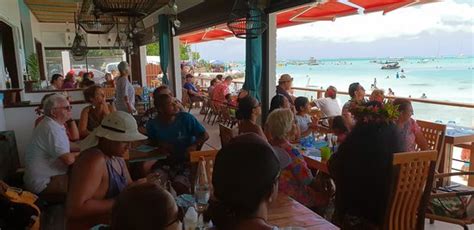 restaurant beach club bora bora