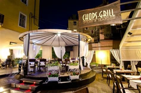 Restaurant Chops Grill Split