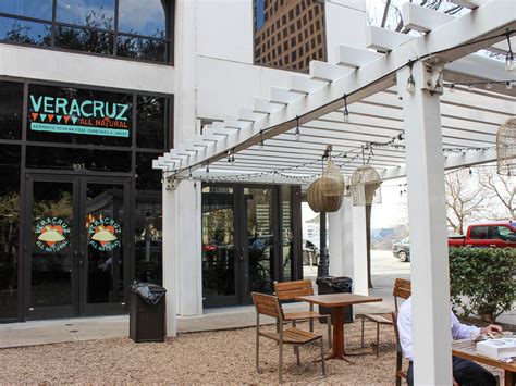 Discover the Best Bites in Downtown: Top Restaurants You Can't Miss