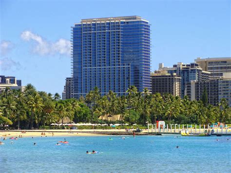 restaurant in trump tower waikiki