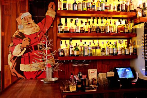 restaurants and bars open on christmas day