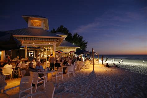 restaurants anna maria island waterfront