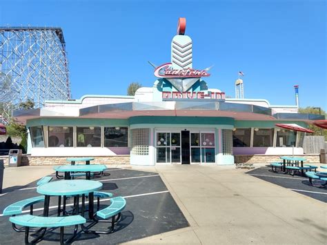 restaurants by worlds of fun