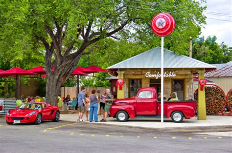 Texas comfort food restaurant opens new Sugar Land location News Break