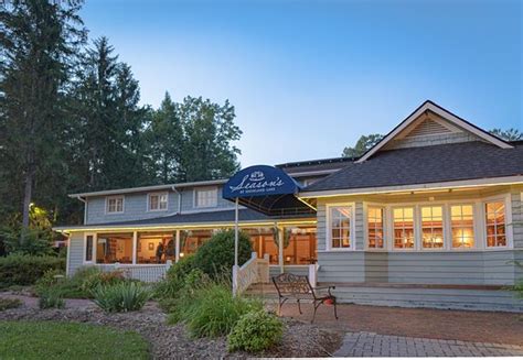 Discover the Flat Rock Food Scene: Top Restaurants You Must Try