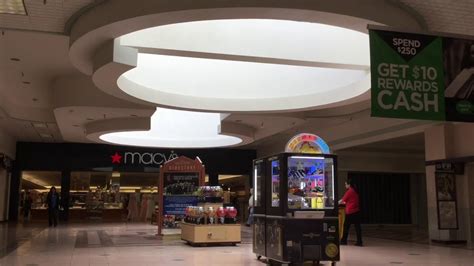 restaurants near francis scott key mall