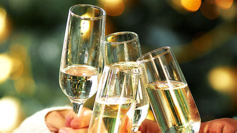 restaurants open at 6am