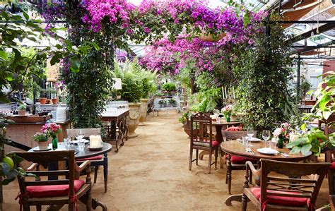 restaurants with flowers near me