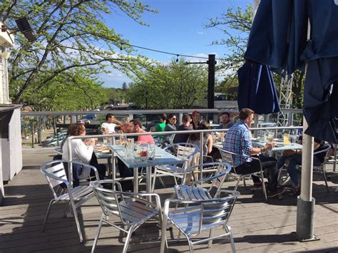 Restaurants With Outdoor Seating Hartford Ct