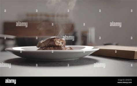 resting the steak before serving