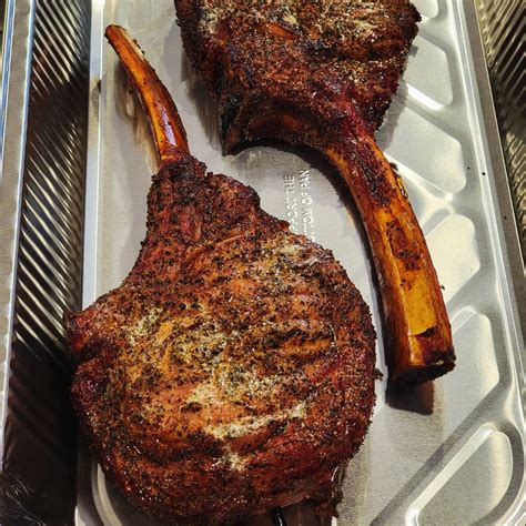 Resting tomahawk steak