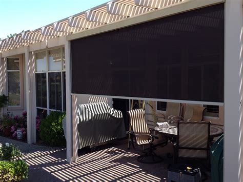 Retractable Vertical Sunshade