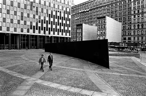 richard serra tilted arc