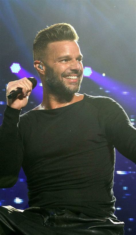 ricky martin concert tickets