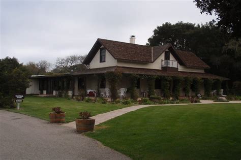 Discover the Enchanting Wines at Rideau Vineyard: A Tasting Journey Awaits