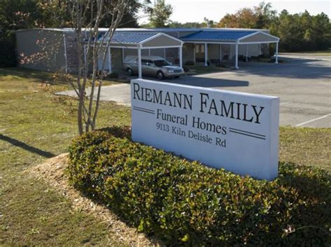 riemann family funeral home pass christian