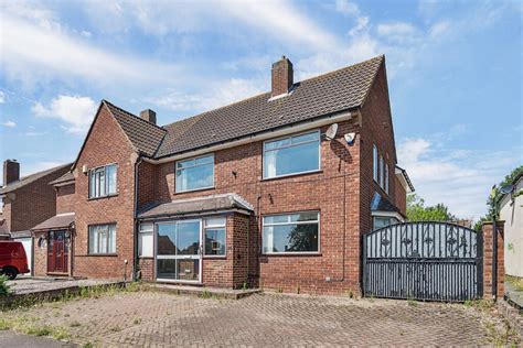 Rightmove Woodview Road