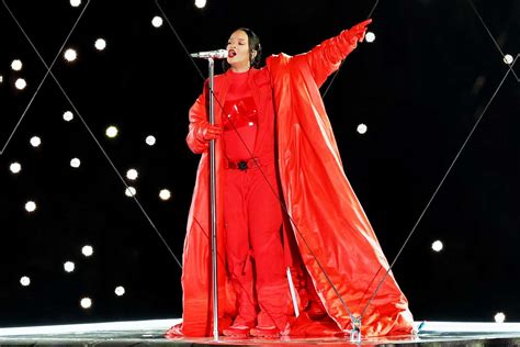 rihanna halftime show super bowl