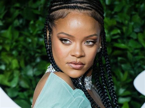 rihanna real name and age