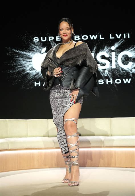 rihanna super bowl outfit 2023