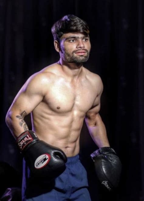 rinku singh age and weight