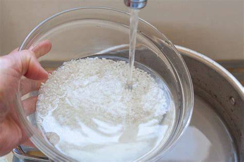 rinsing rice for pilaf