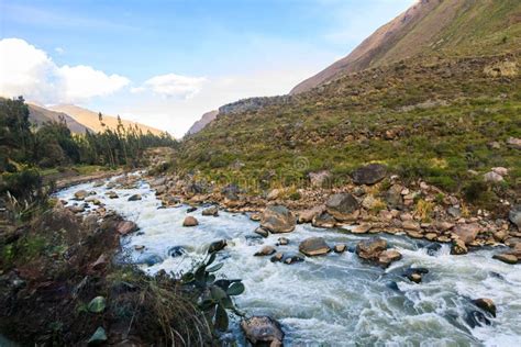 rio cerca de machu picchu