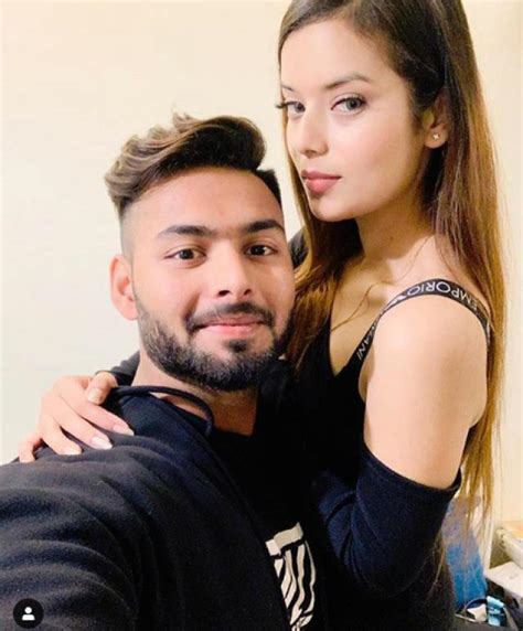 rishabh pant wife name and family background