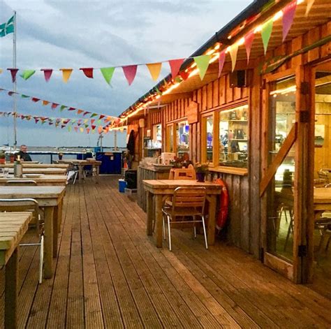 river exe cafe dress code