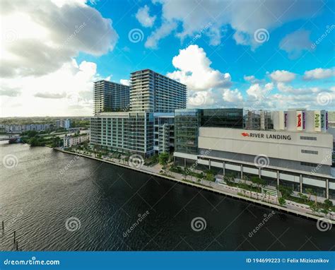 river landing publix