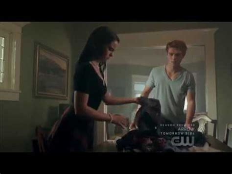 riverdale archie veronica 2x01