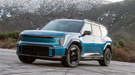 rivian vs kia ev9