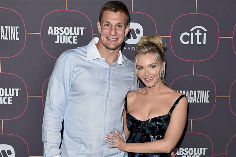 rob gronkowski wife net worth