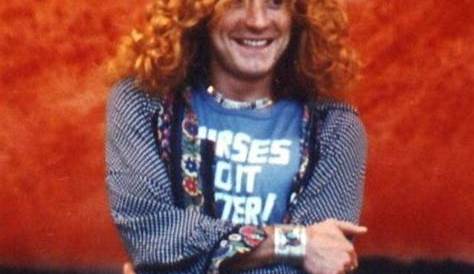 20 Amazing Photographs of Robert Plant in Flares and Skin Tight Jeans