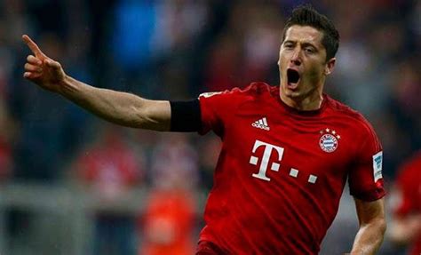 robert lewandowski goal record