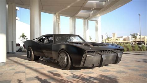 robert pattinson batman batmobile