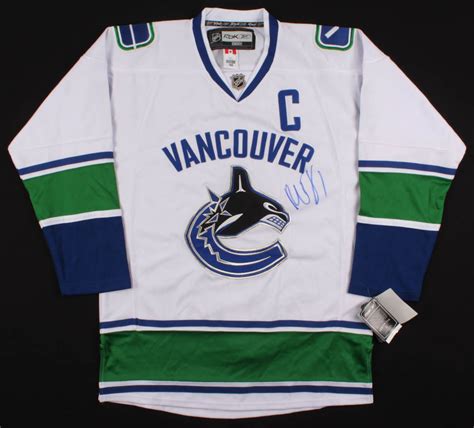 roberto luongo captain jersey