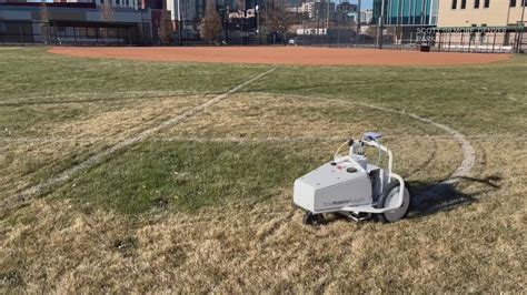 Robot Field Paint Machine